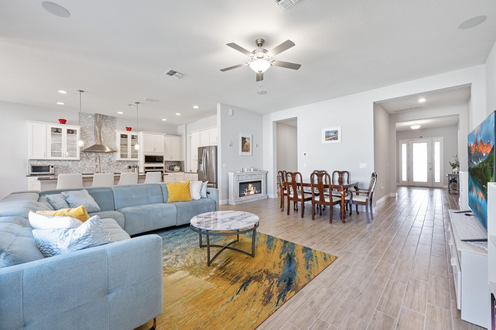 LAKESIDE AT HAMLIN - Residential