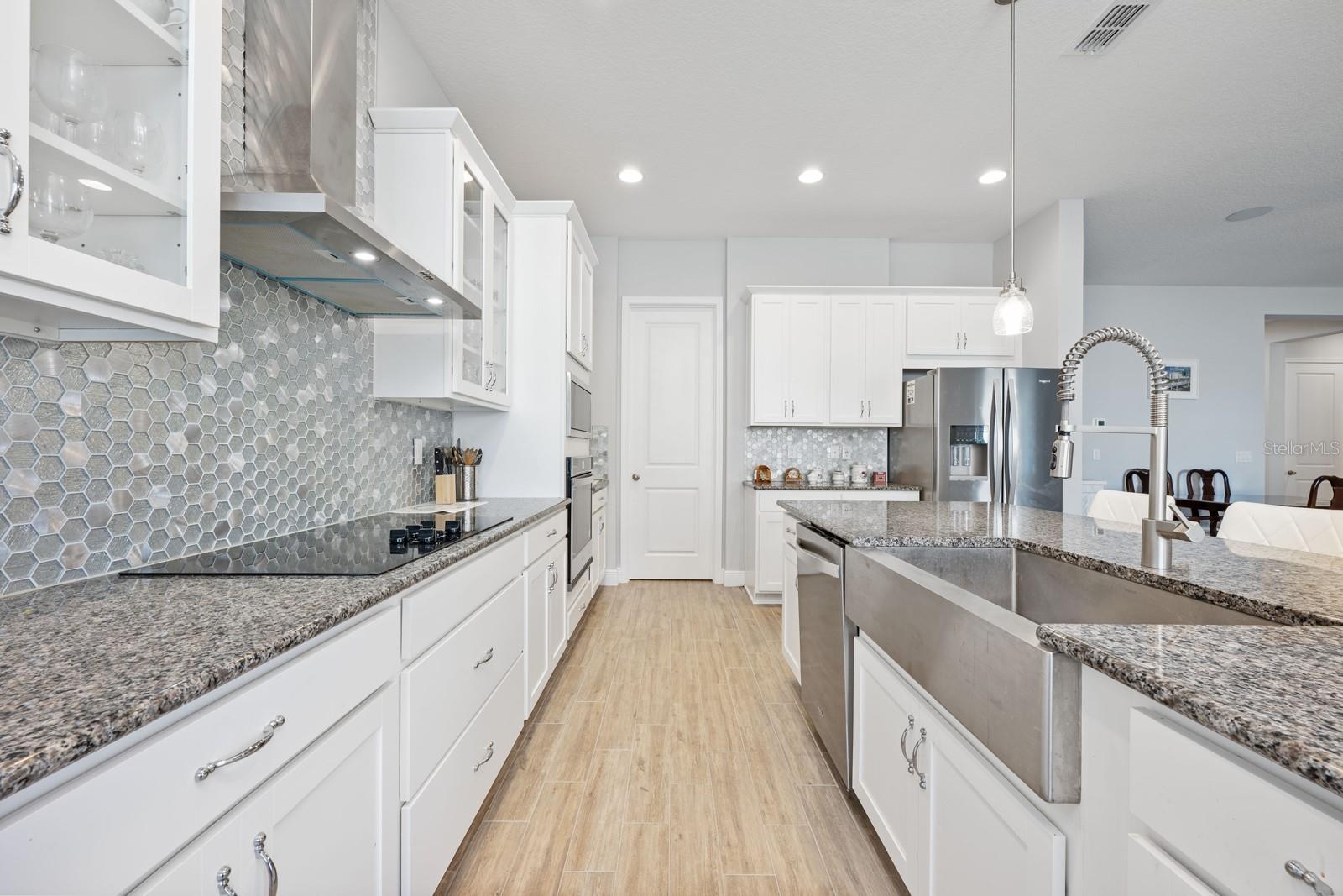 LAKESIDE AT HAMLIN - Residential