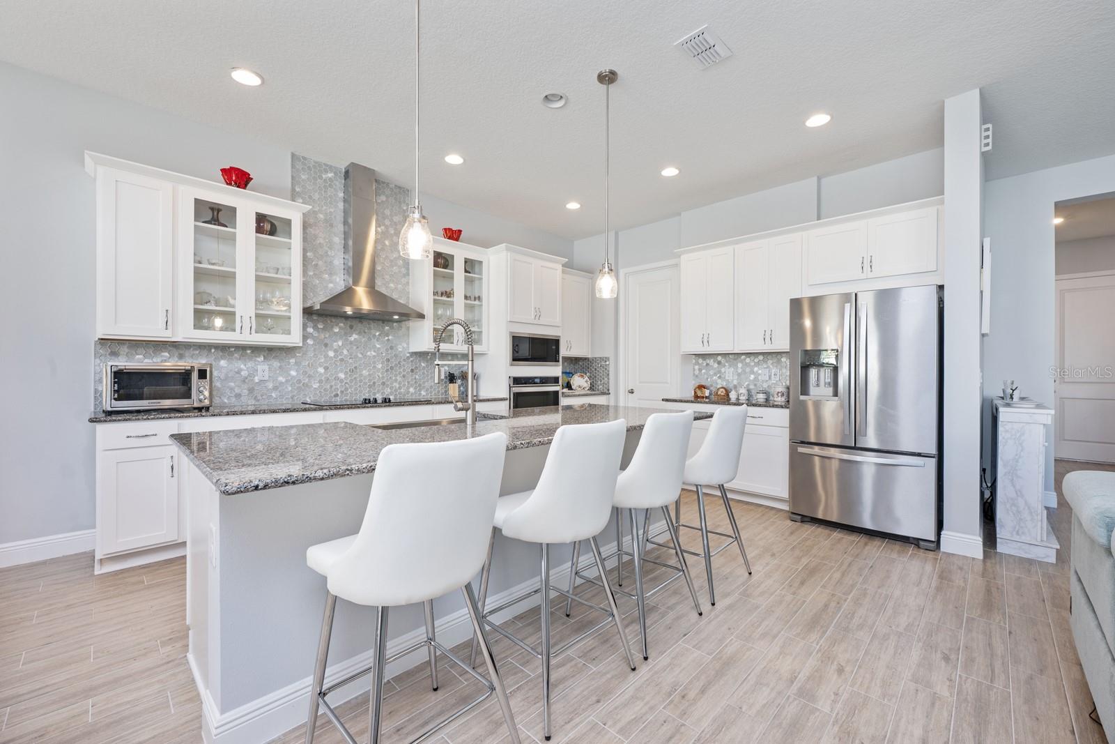 LAKESIDE AT HAMLIN - Residential