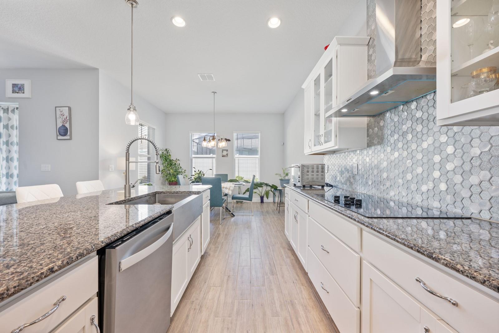 LAKESIDE AT HAMLIN - Residential