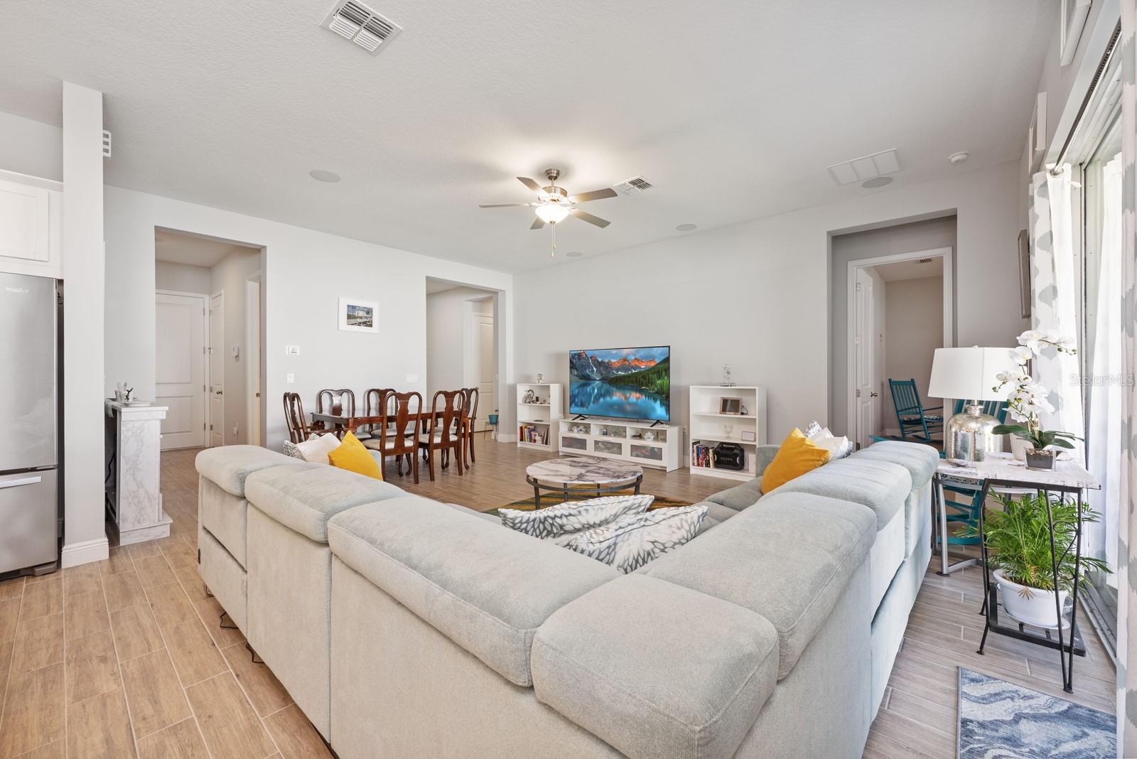 LAKESIDE AT HAMLIN - Residential