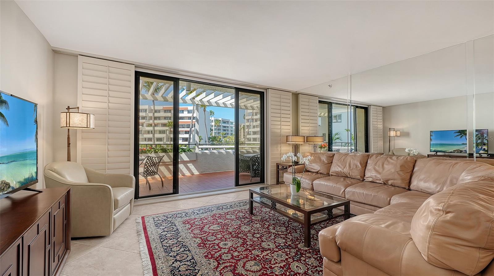 PLAYERS CLUB III - Residential