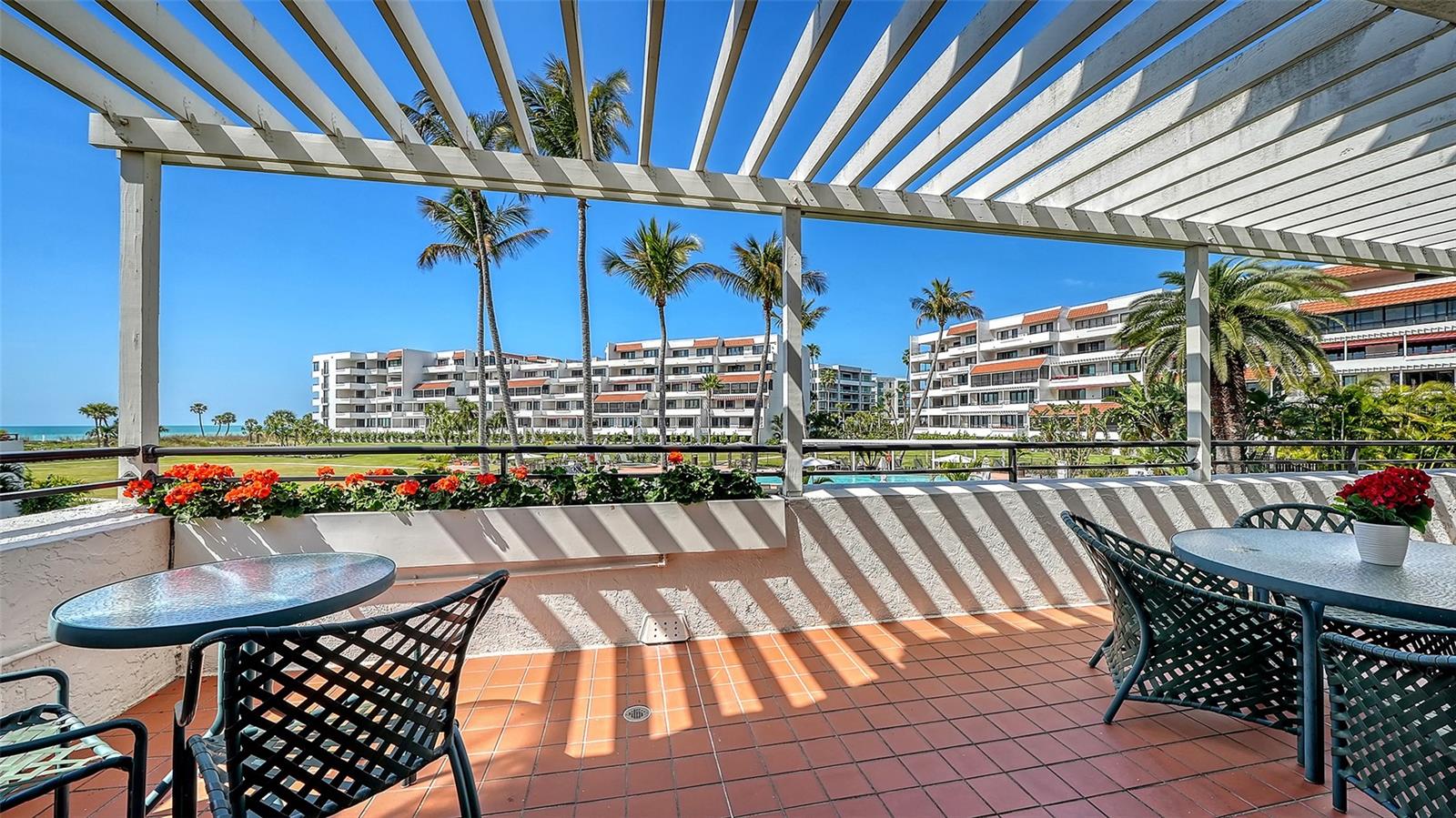 PLAYERS CLUB III - Residential