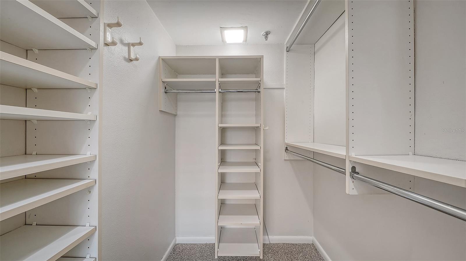 PLAYERS CLUB III - Residential