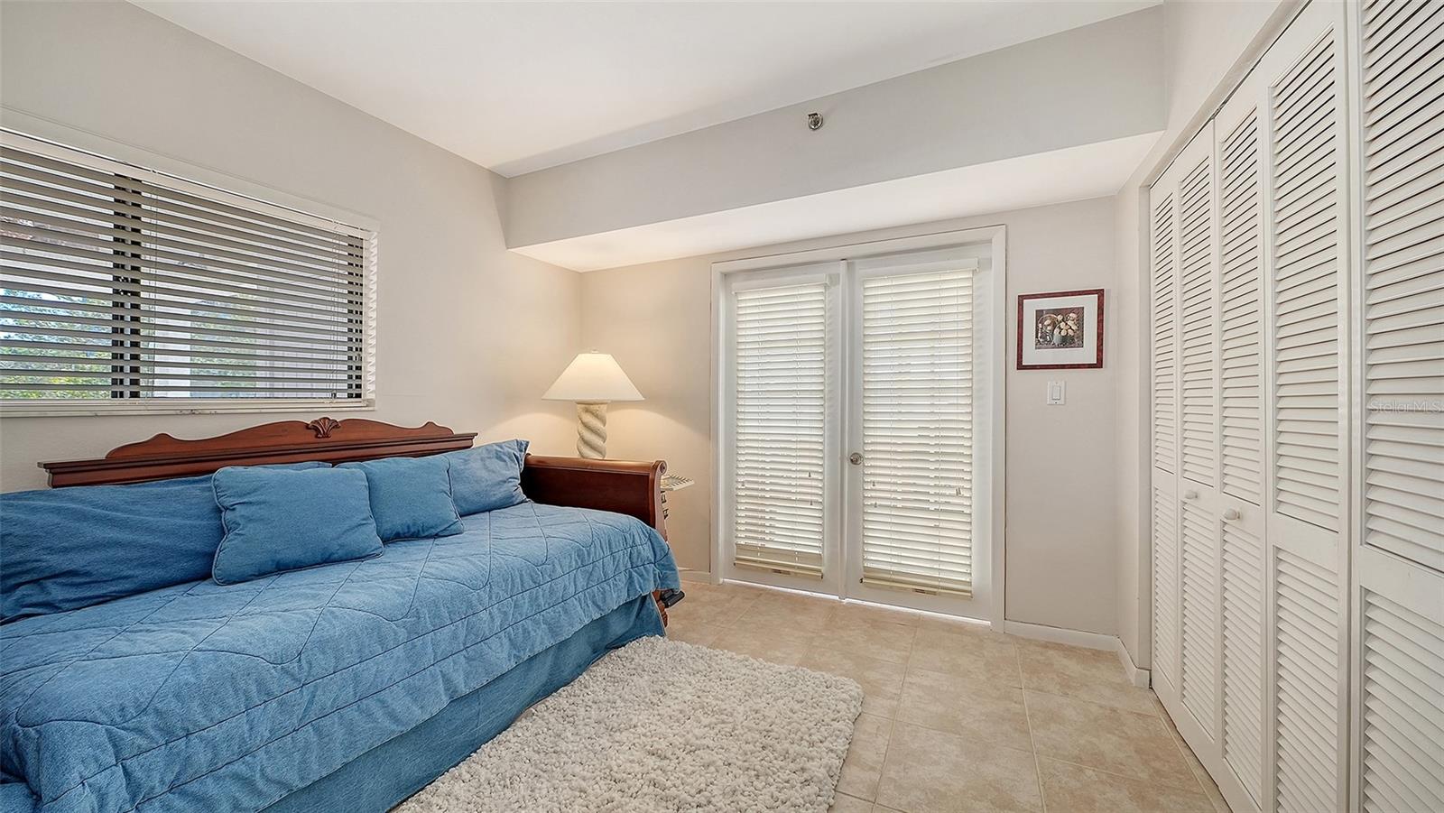 PLAYERS CLUB III - Residential