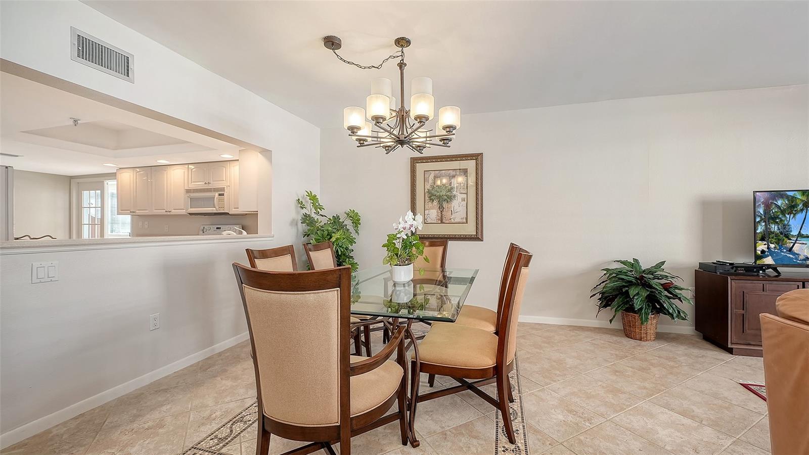 PLAYERS CLUB III - Residential