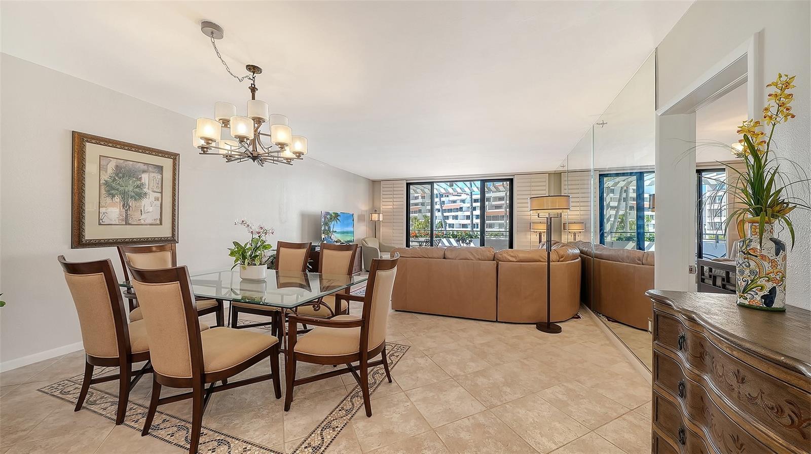 PLAYERS CLUB III - Residential