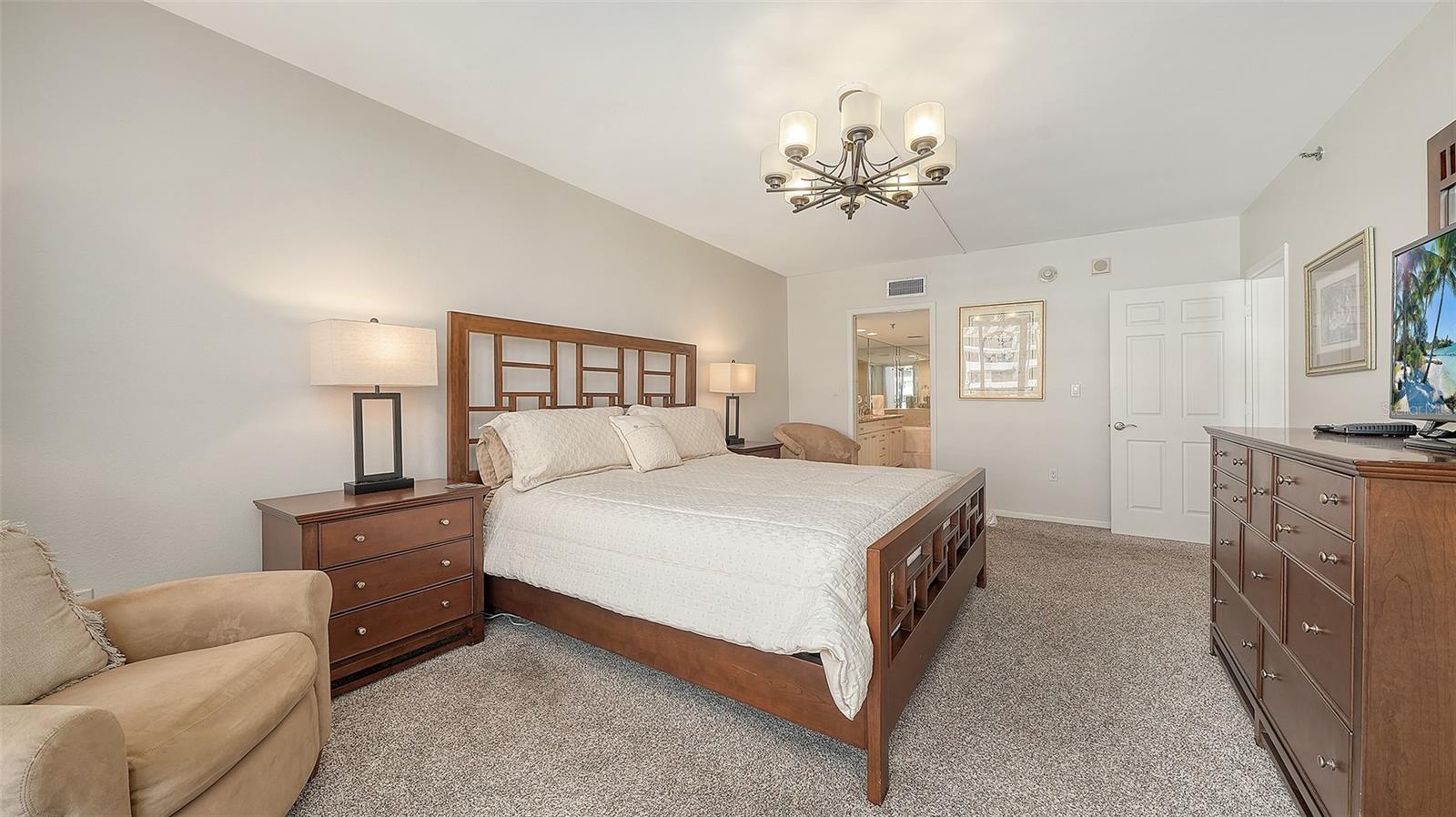 PLAYERS CLUB III - Residential