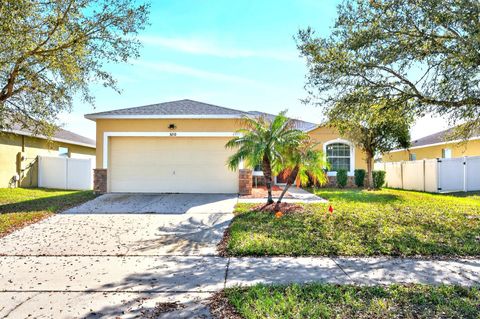 Photo of 3210 Queen Alexandria Drive, Kissimmee, FL 34744 (MLS # O6389027)