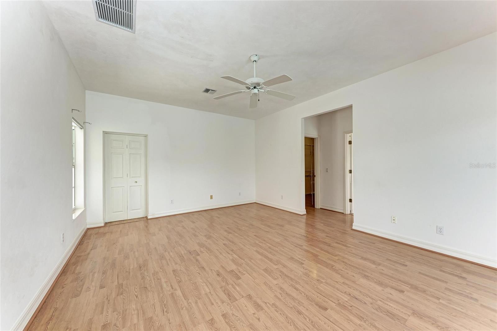 GOVERNORS GREEN - Residential
