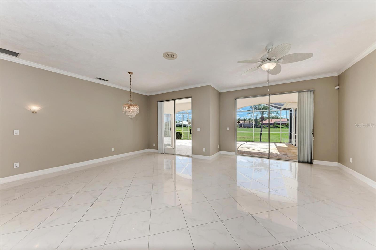 585 KHYBER LANE