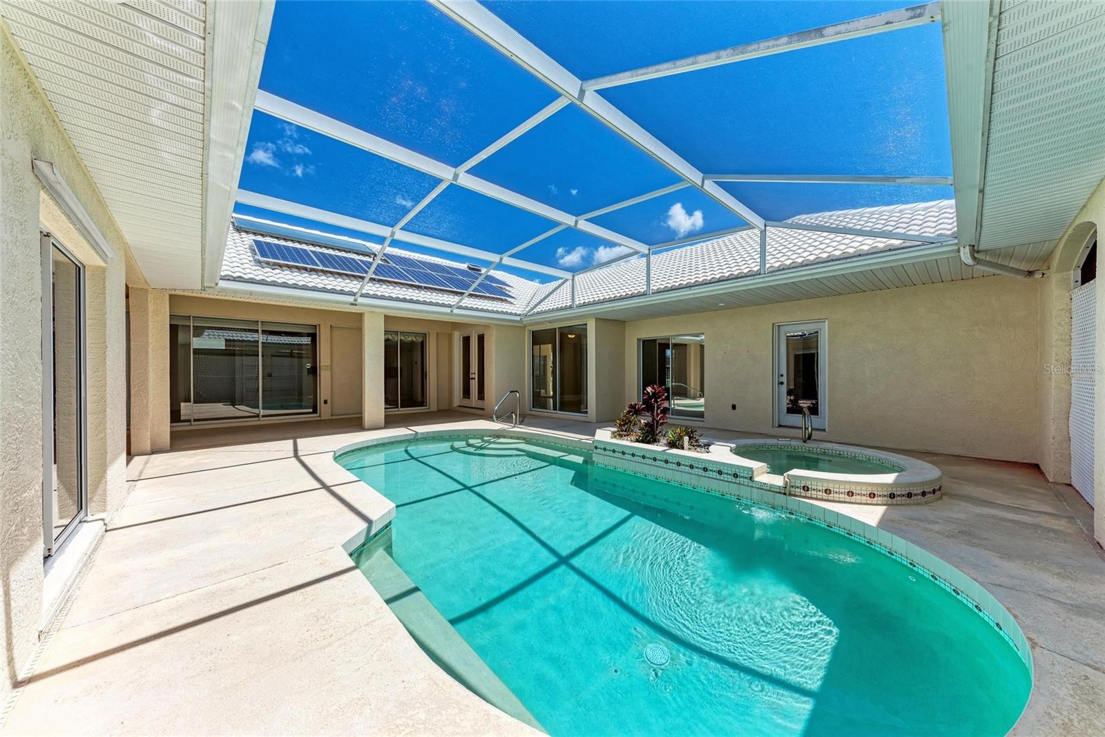 GOVERNORS GREEN - Residential