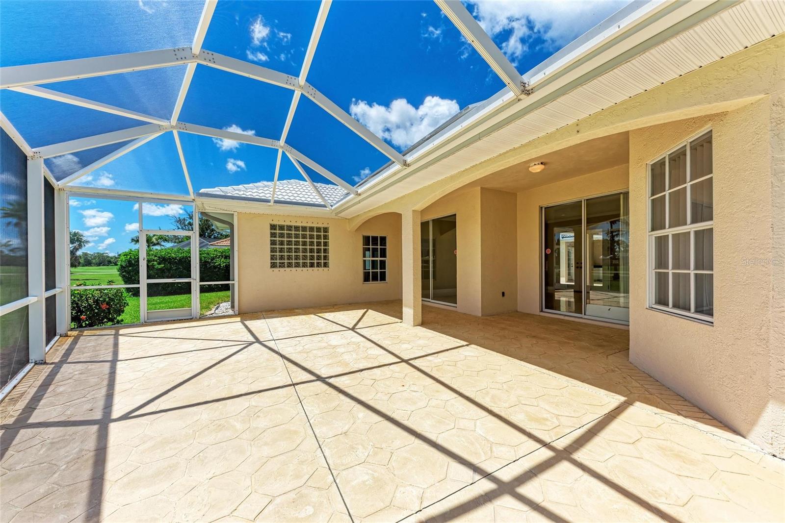 GOVERNORS GREEN - Residential