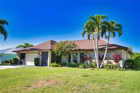 Photo of 902 Pinehurst Lane, Venice, FL 34293 (MLS # N6144786)