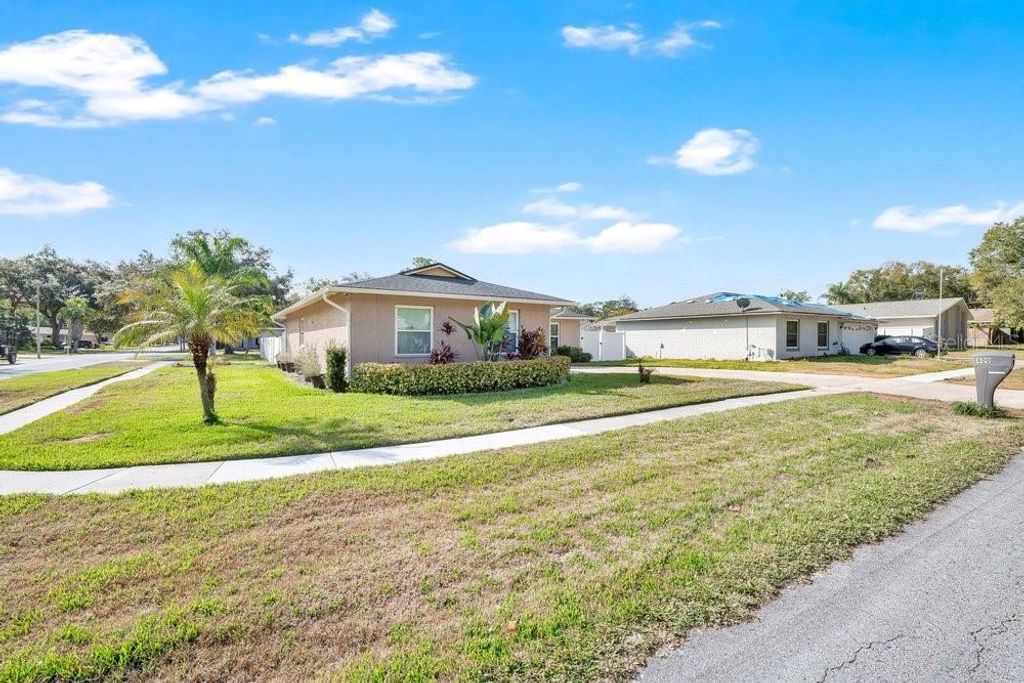 Photo of 400 Shady Banks Road, Altamonte Springs, FL 32714 (MLS # O6377147)