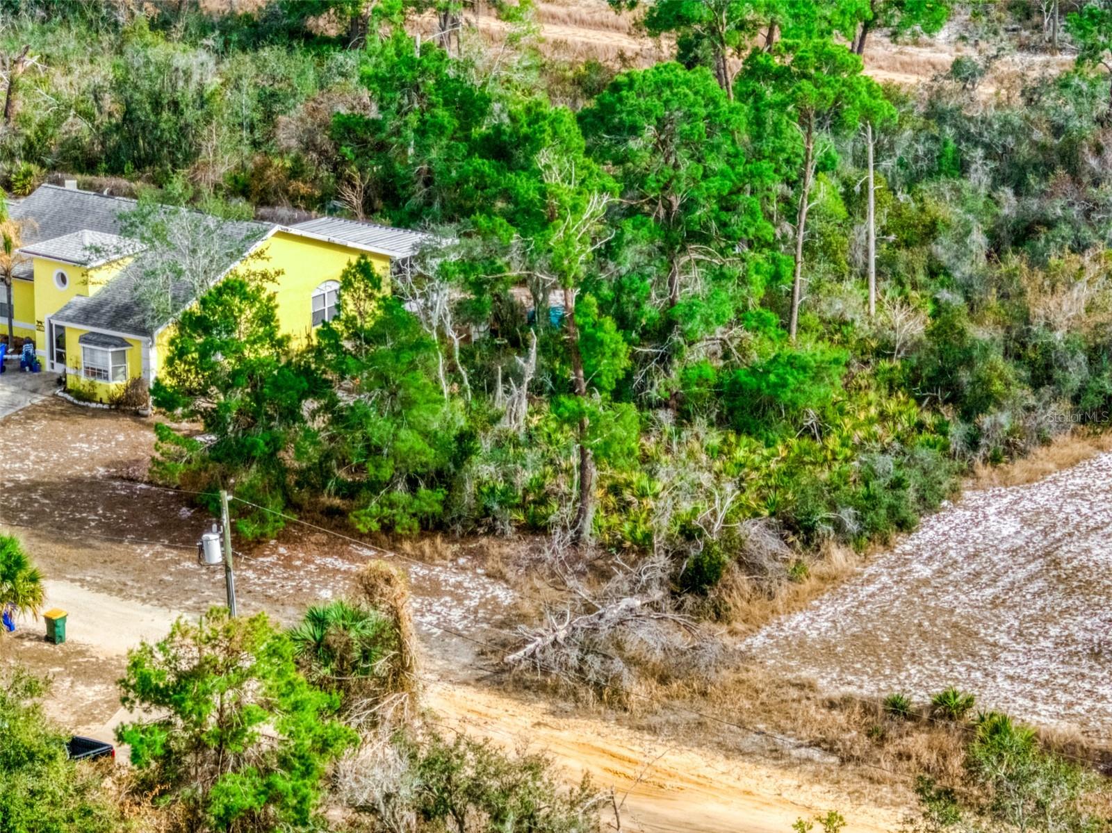 AVON PARK LAKES - Land