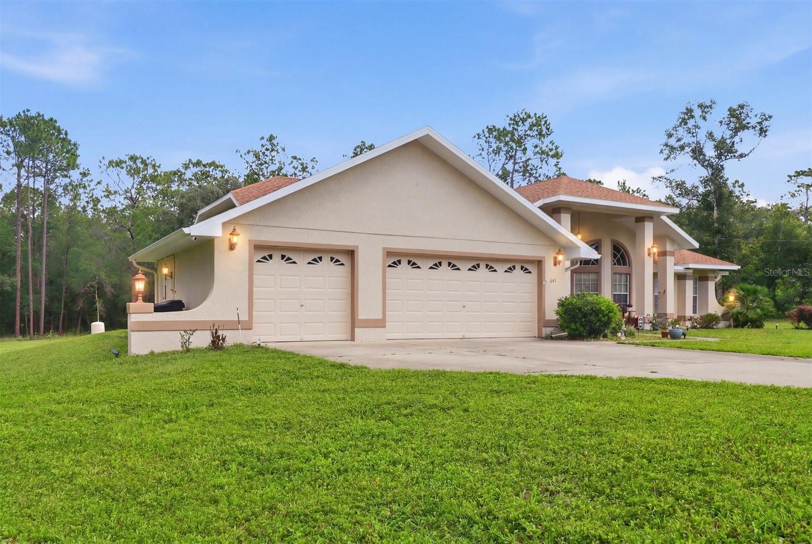 1131 E BLUEBIRD COURT