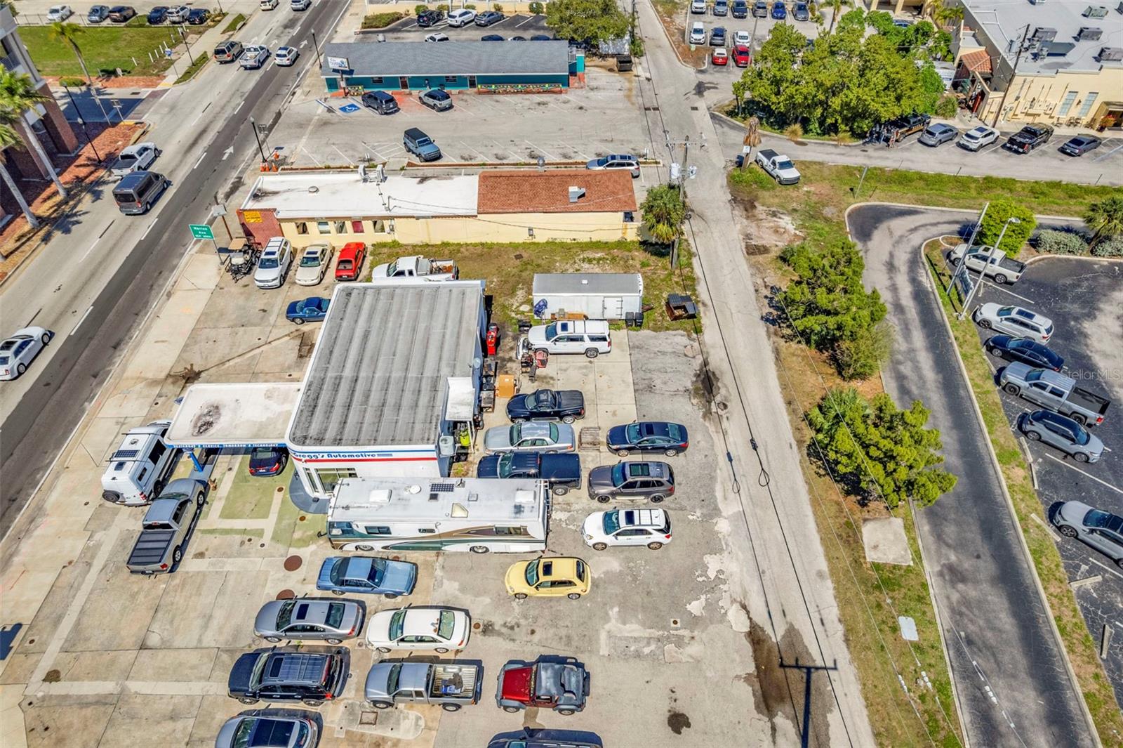 236 TAMIAMI TRAIL