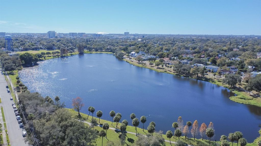 Photo of 2015 5th Street N, St Petersburg, FL 33704 (MLS # TB8467482)