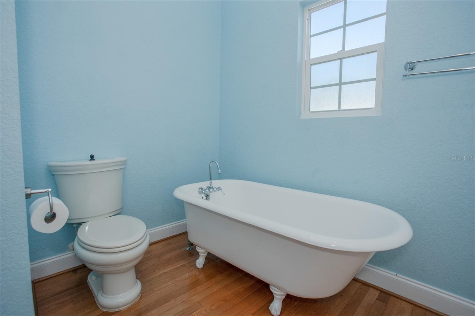 CRESCENT LAKE REV - Residential