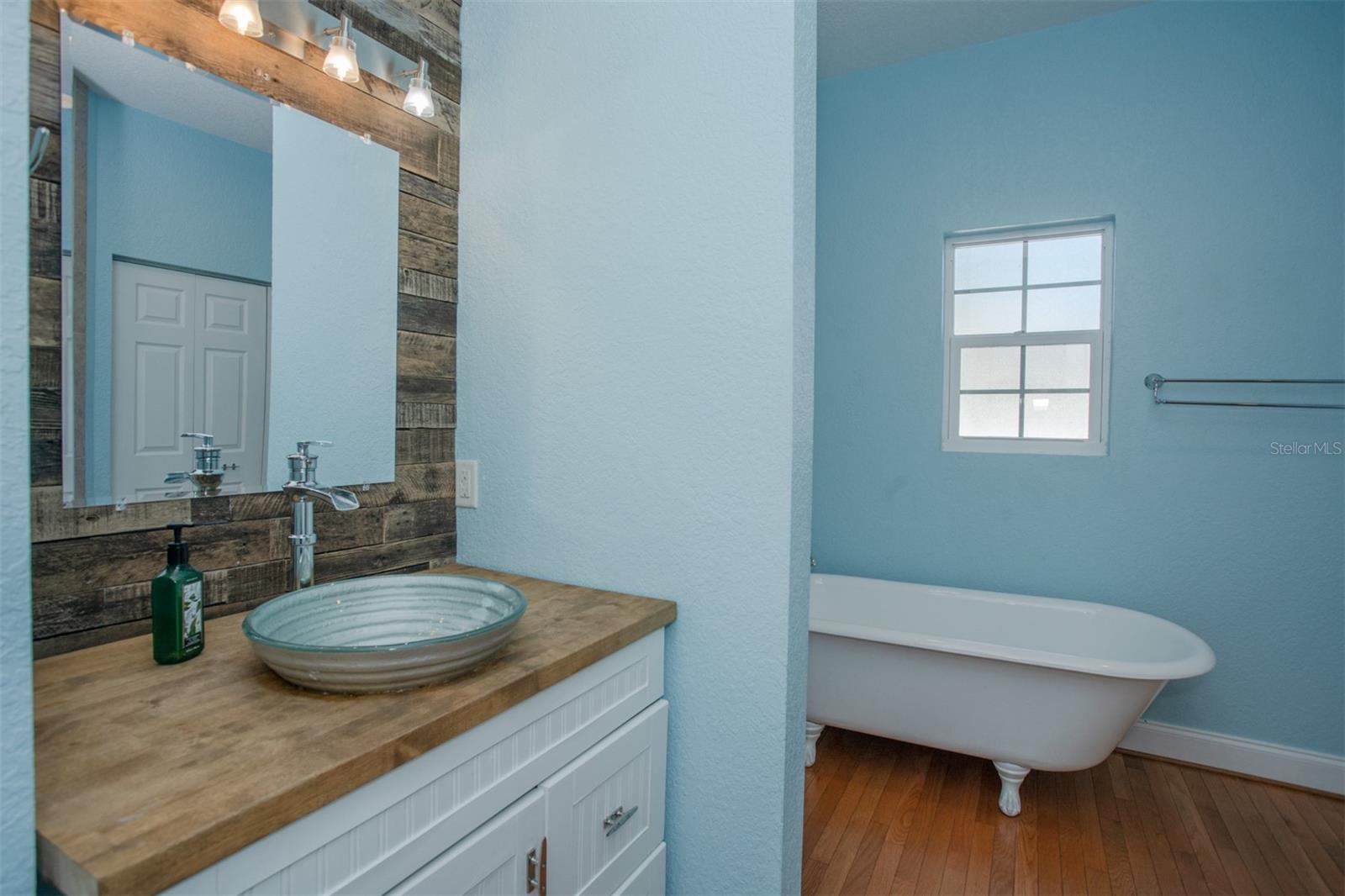 CRESCENT LAKE REV - Residential