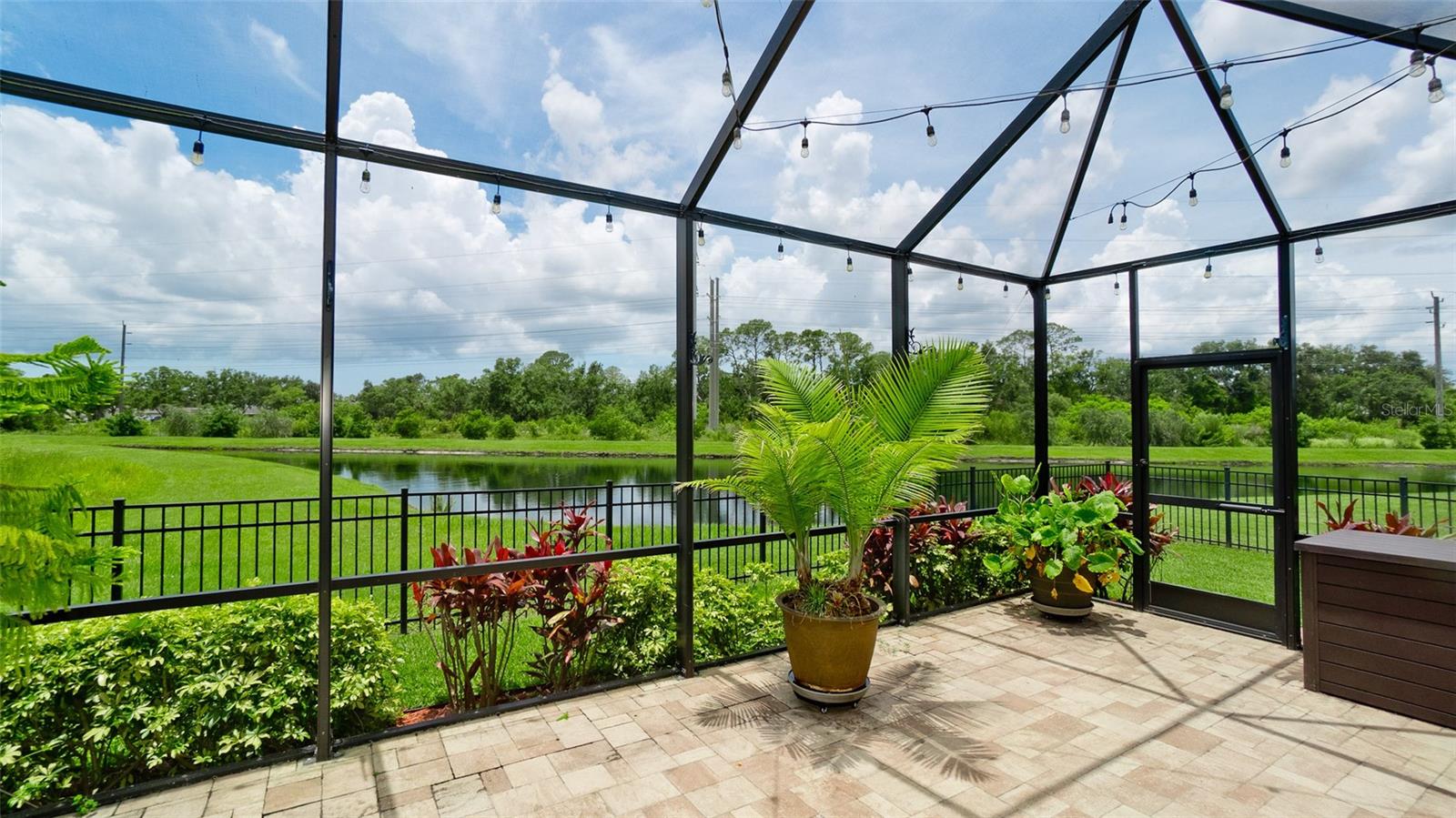 STONELEDGE - Residential