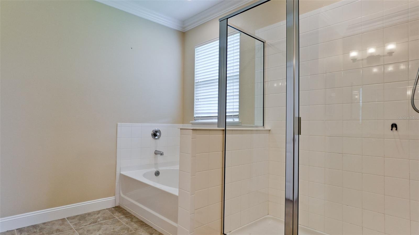 STONELEDGE - Residential