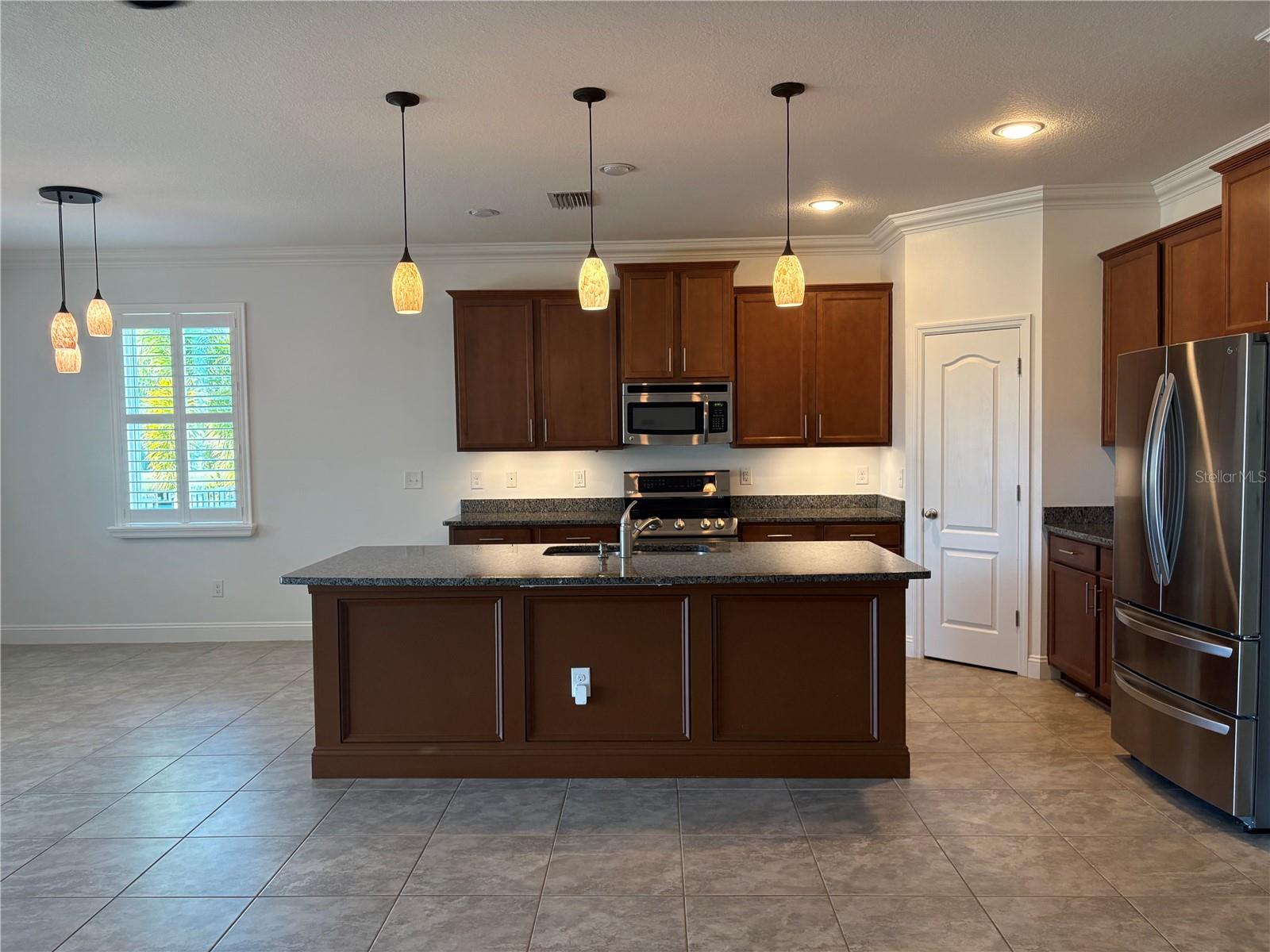 STONELEDGE - Residential