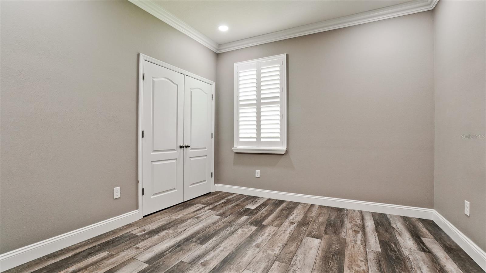 STONELEDGE - Residential