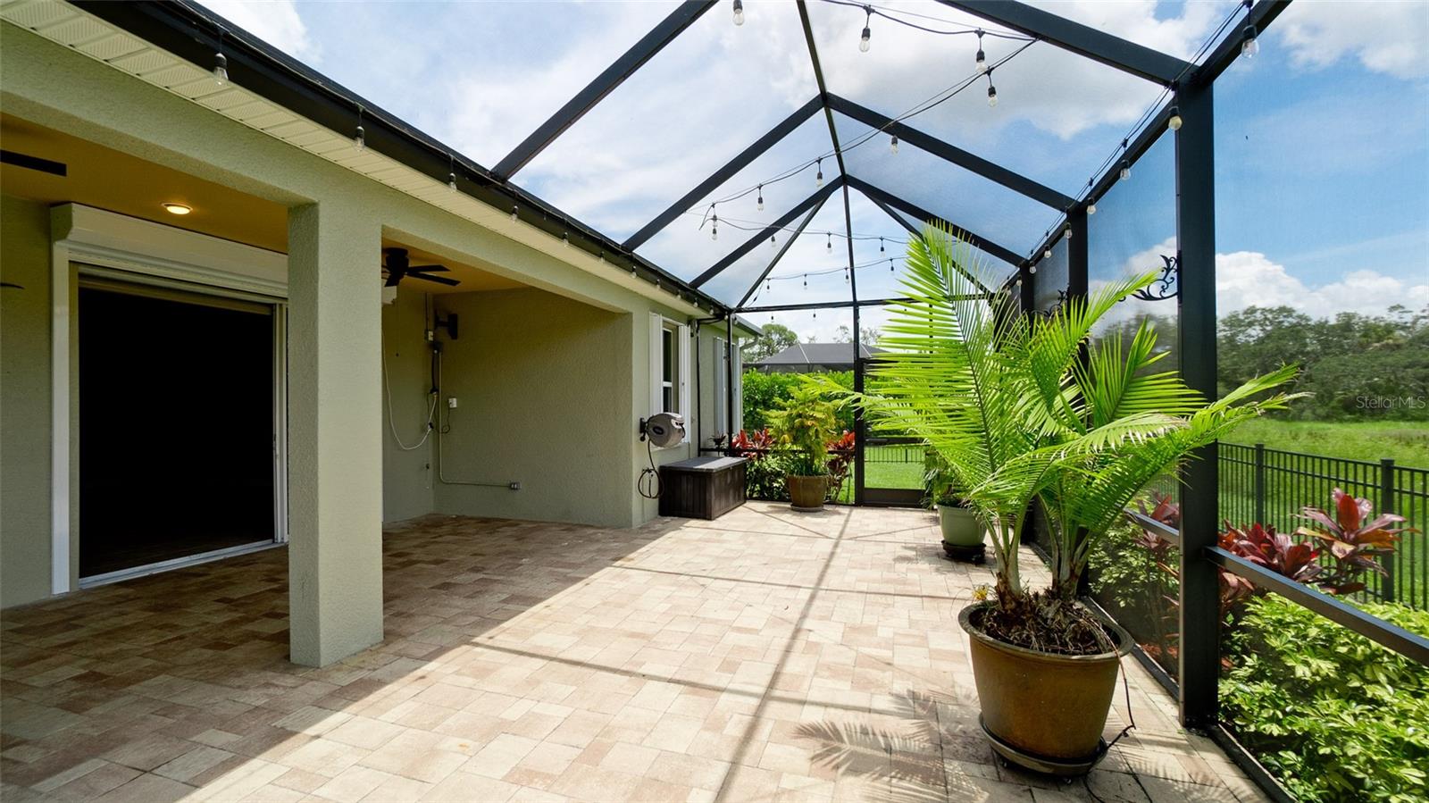 STONELEDGE - Residential