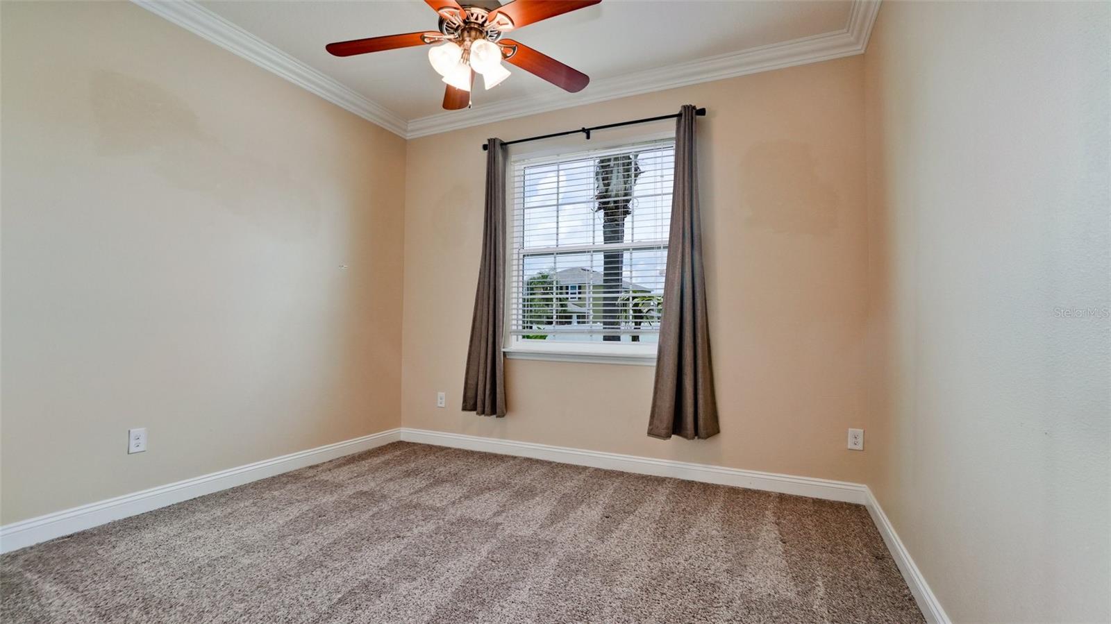 STONELEDGE - Residential