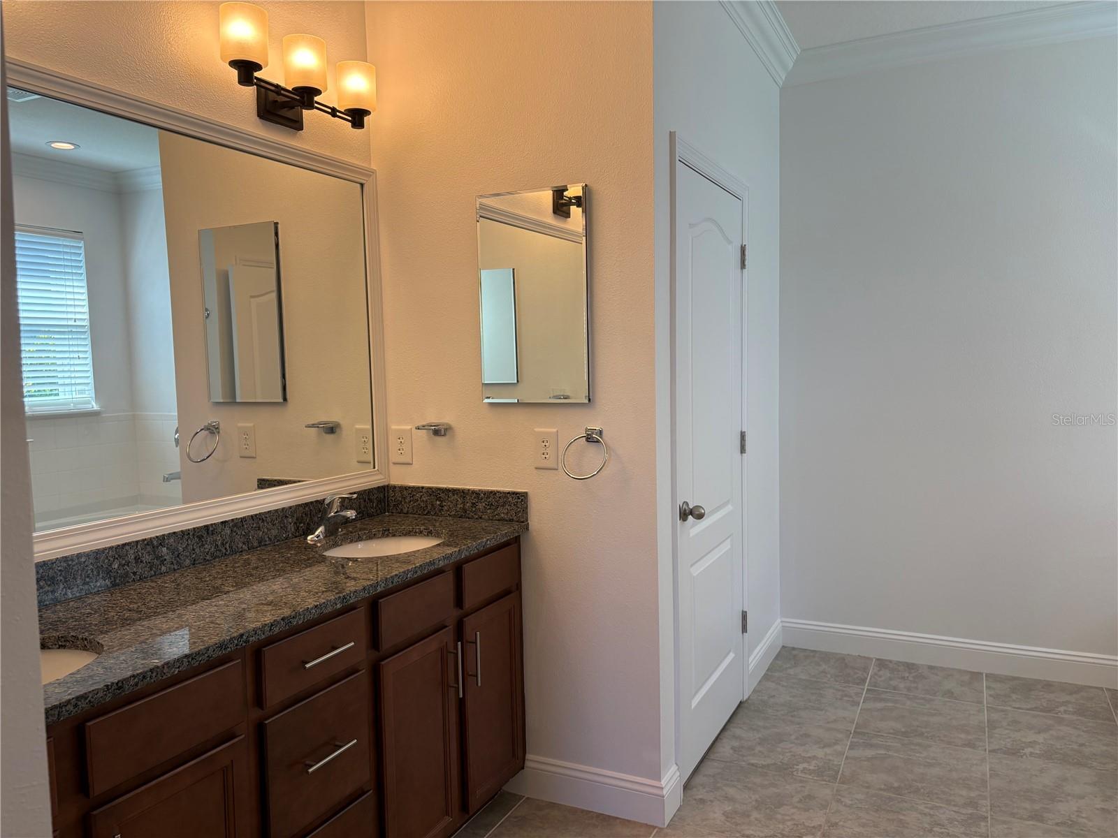 STONELEDGE - Residential