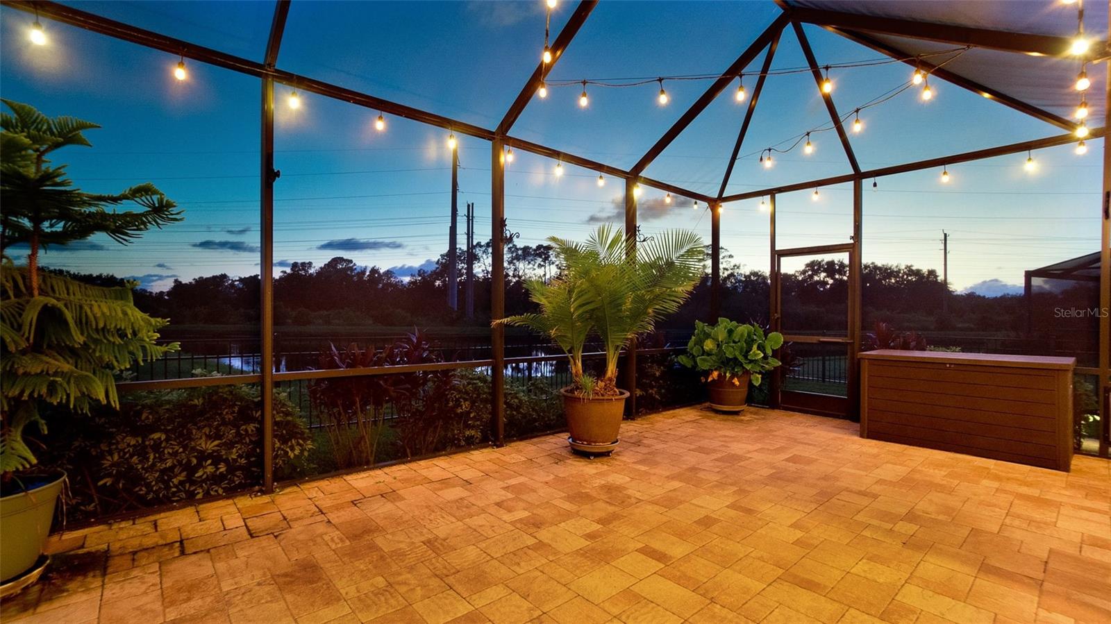 STONELEDGE - Residential