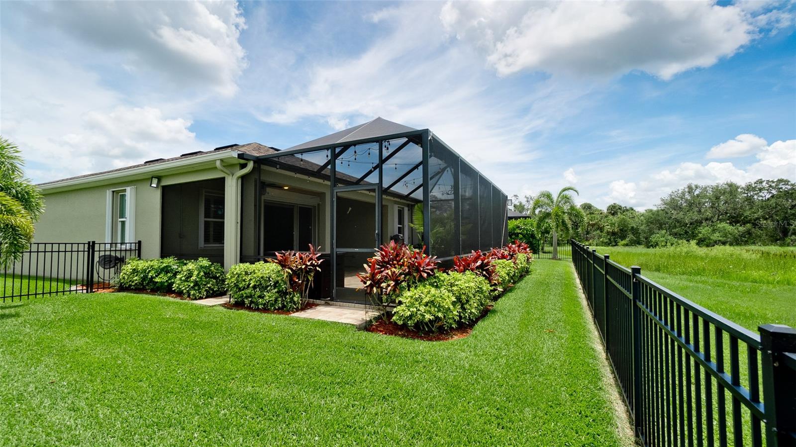 STONELEDGE - Residential