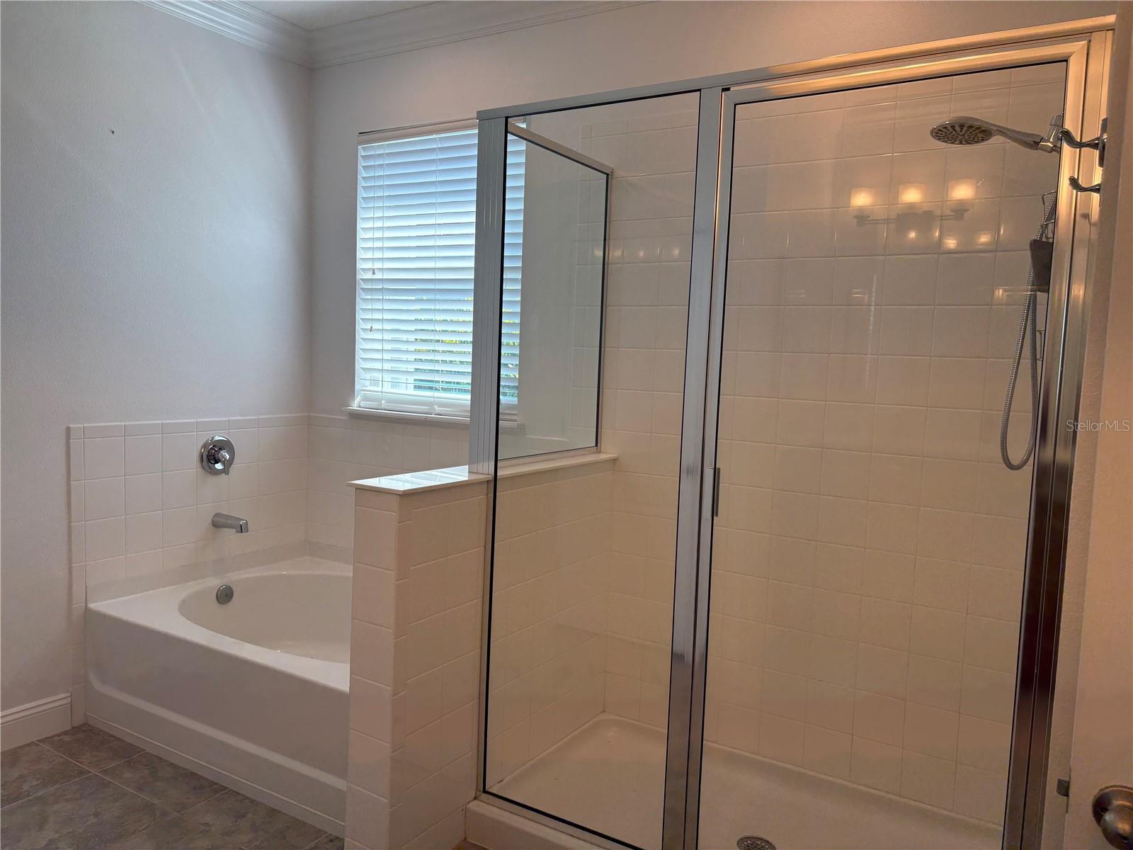 STONELEDGE - Residential