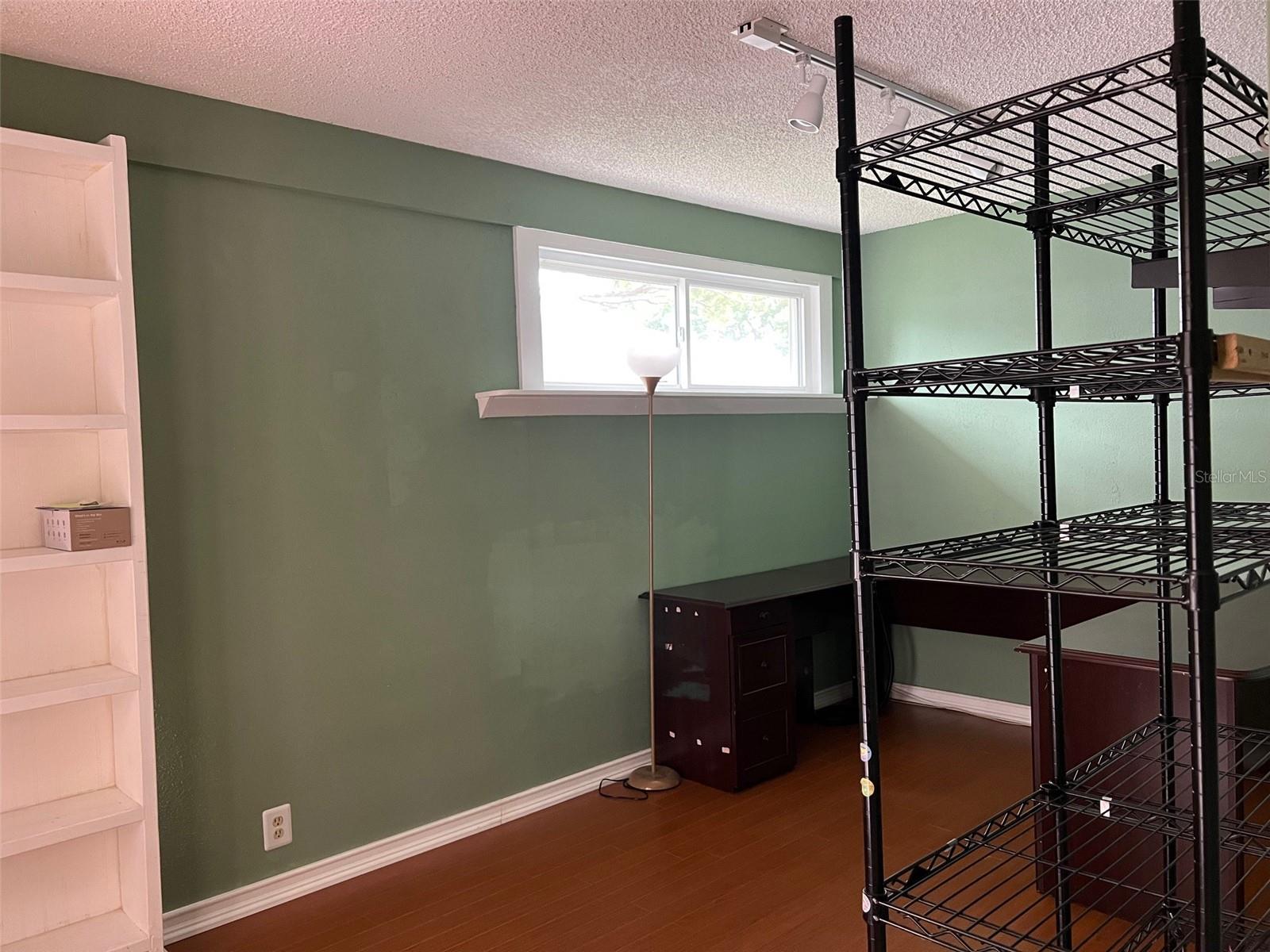 SUNSHINE ESTATES - Residential Lease