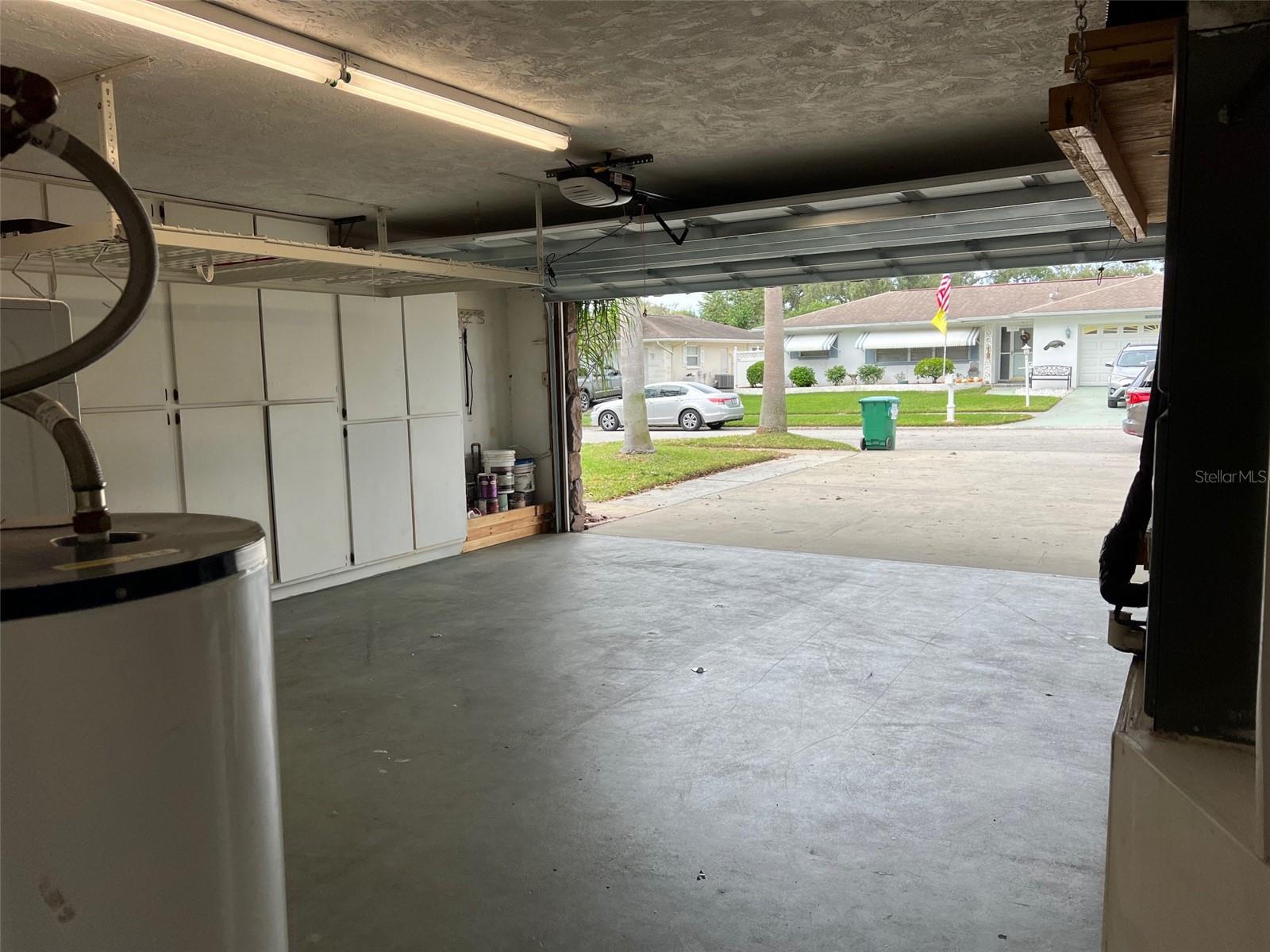 SUNSHINE ESTATES - Residential Lease