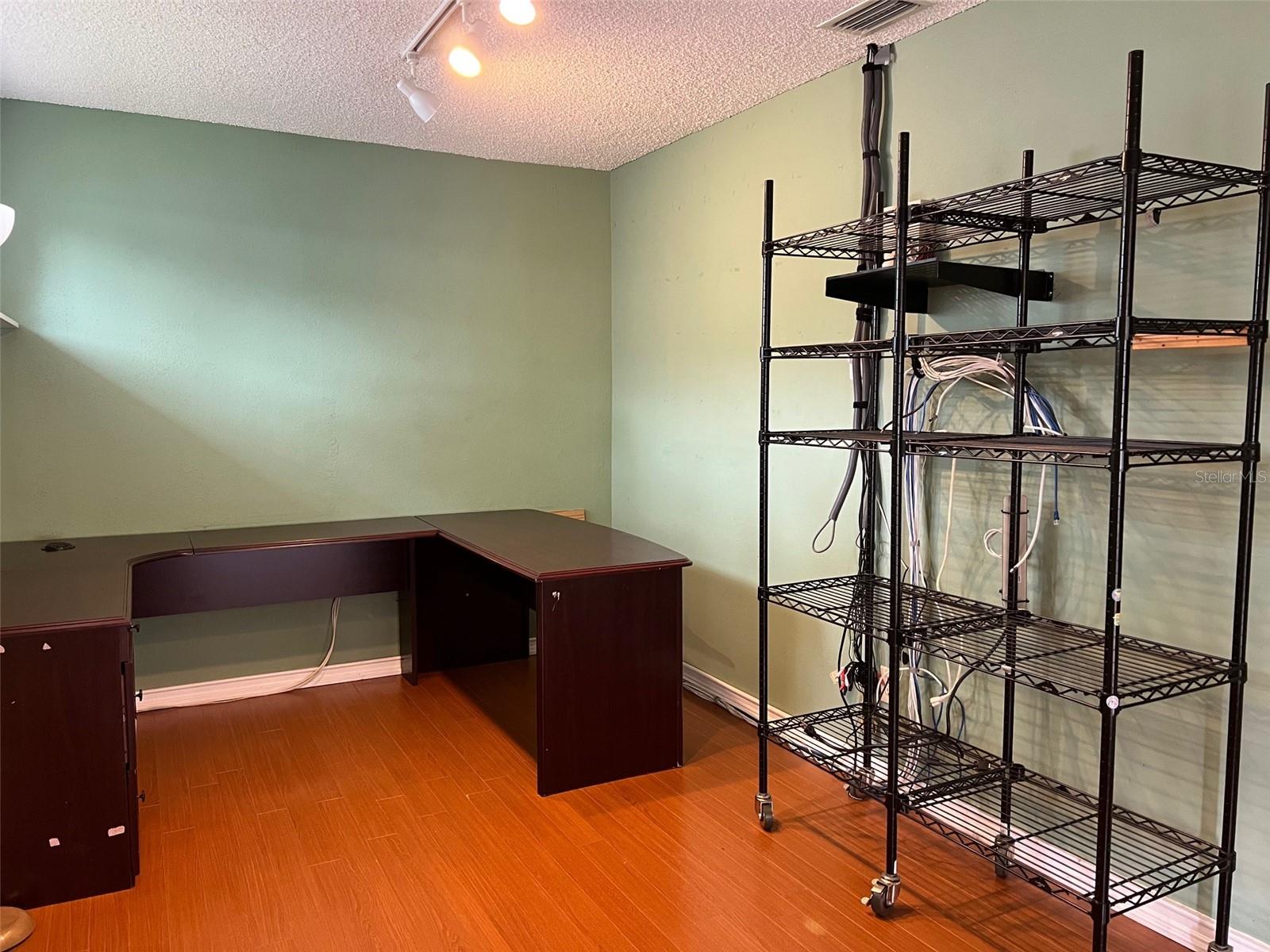 SUNSHINE ESTATES - Residential Lease