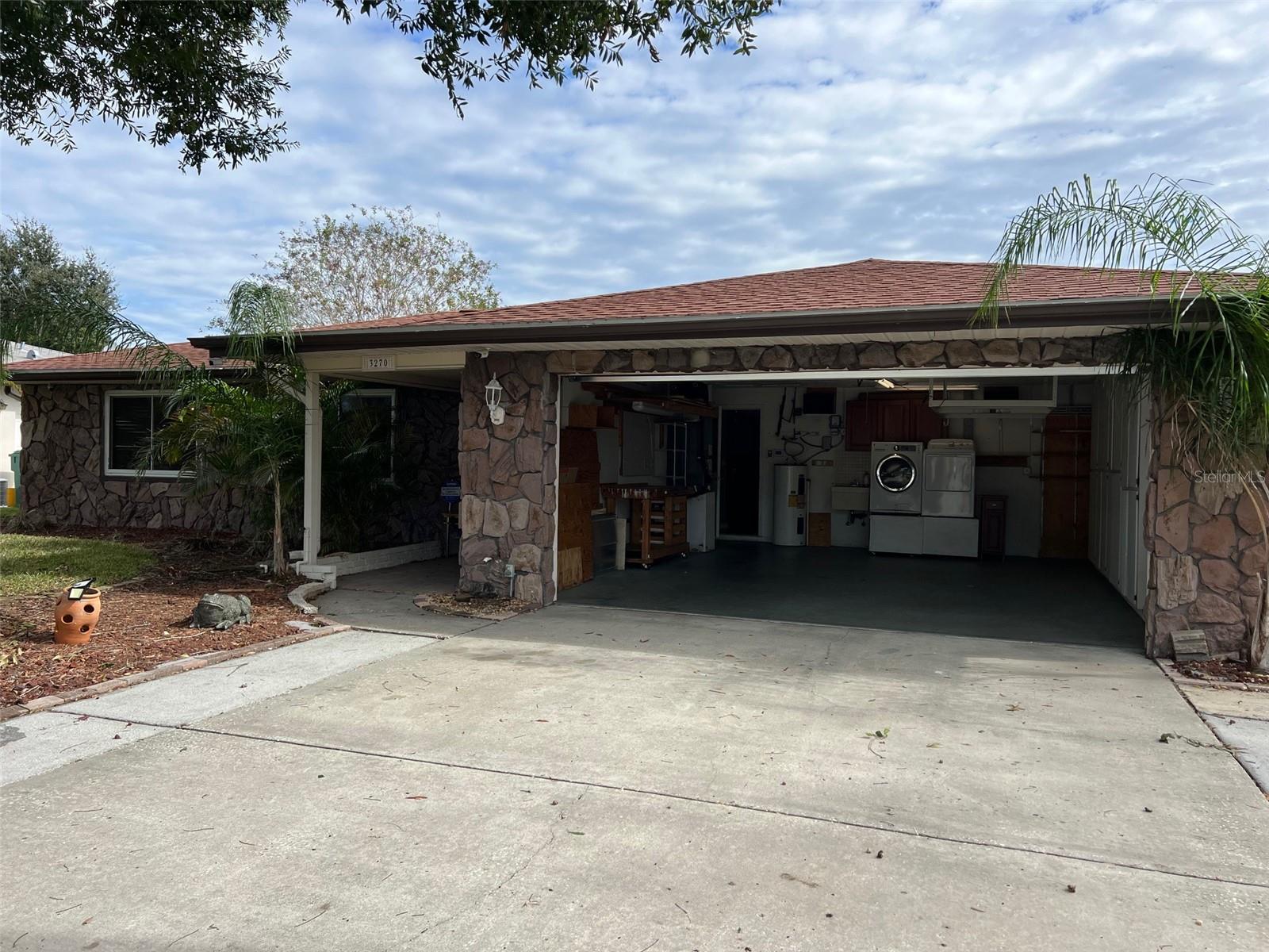 SUNSHINE ESTATES - Residential Lease