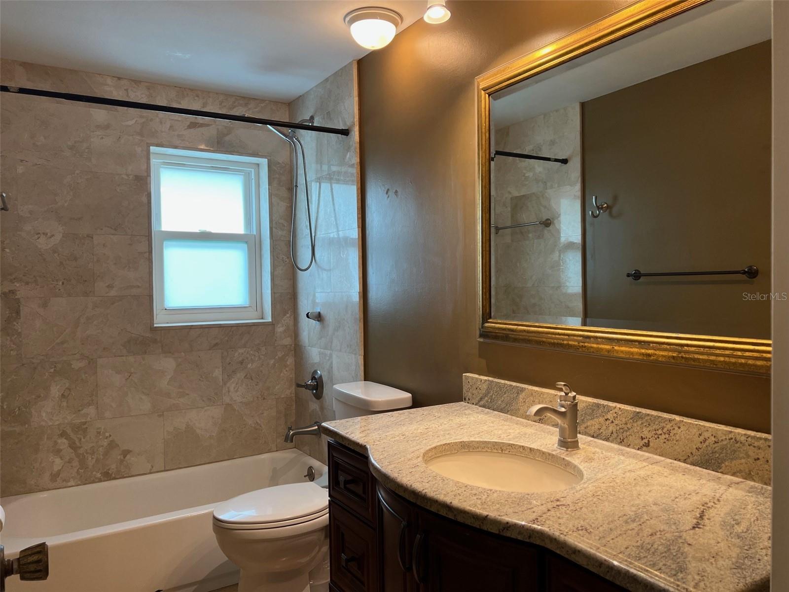 SUNSHINE ESTATES - Residential Lease