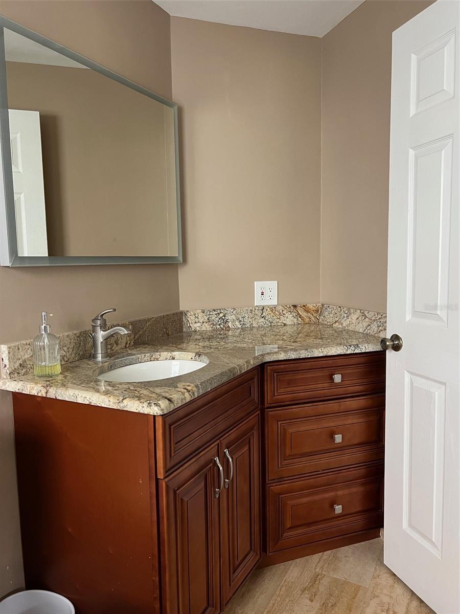 SUNSHINE ESTATES - Residential Lease