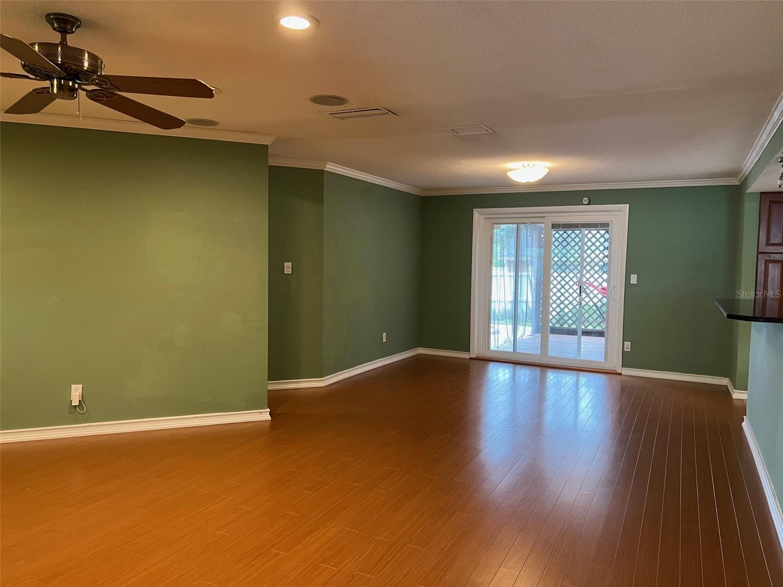 SUNSHINE ESTATES - Residential Lease