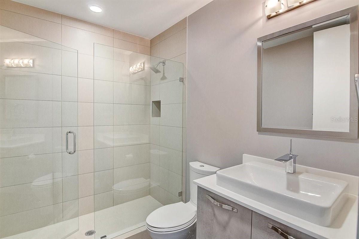 PARK RESIDENCES OF LIDO KEY - Residential