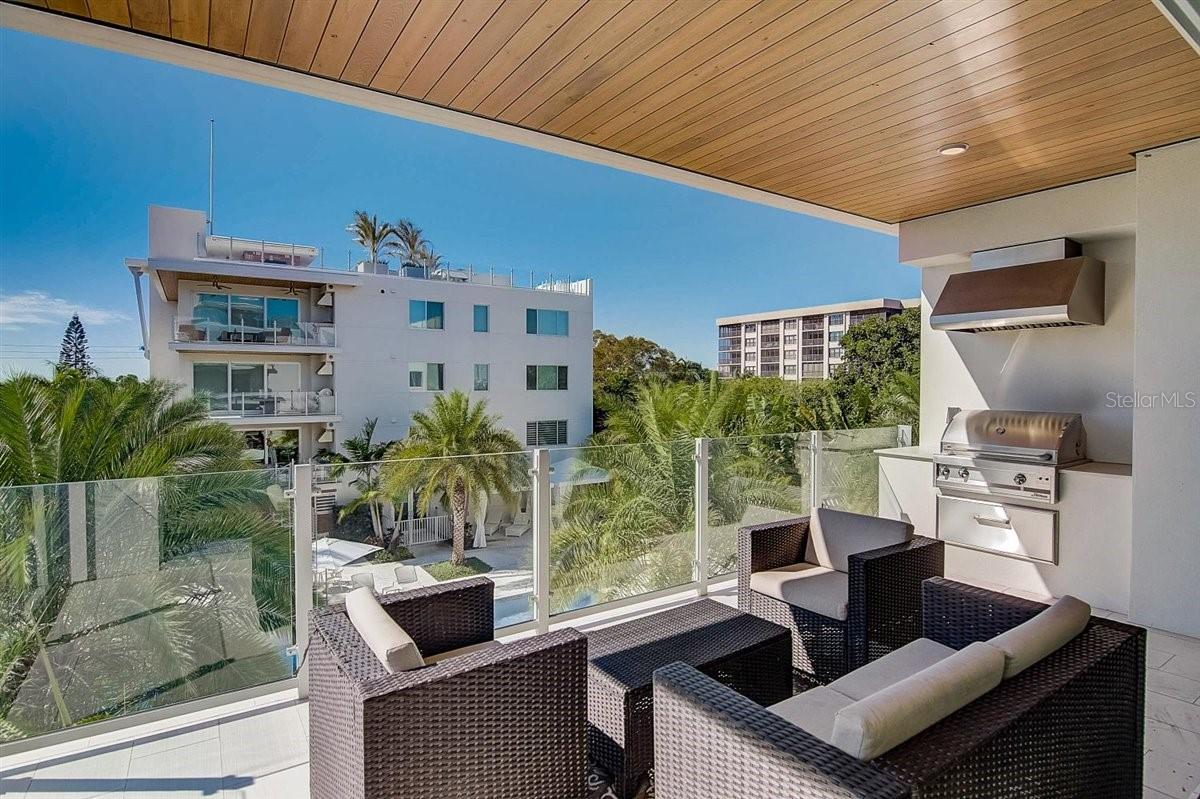 PARK RESIDENCES OF LIDO KEY - Residential