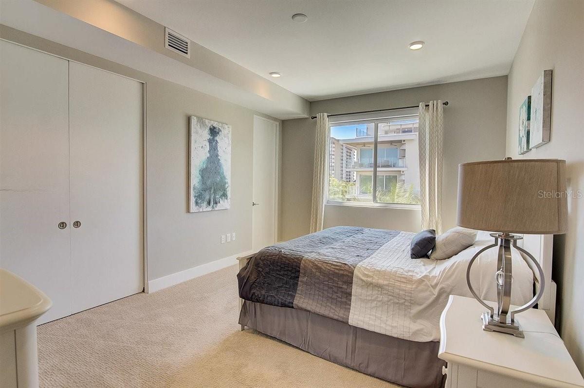 PARK RESIDENCES OF LIDO KEY - Residential