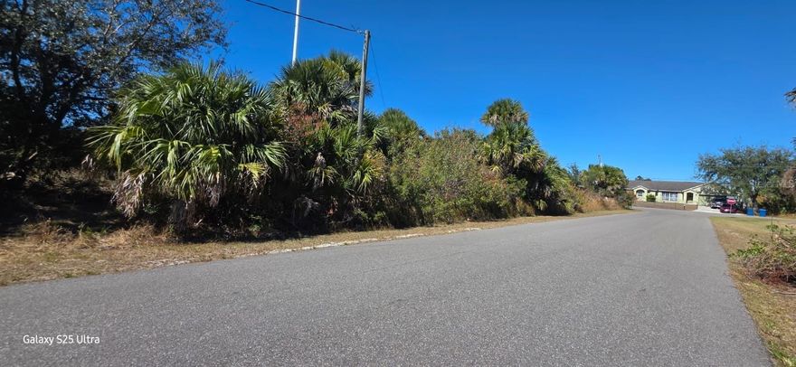Owner Financing Available!  
Beautiful, well-located buildable vacant lot in the rapidly growing Port Malabar area of Palm Bay. Situated in a desirable, established neighborhood surrounded by well-kept homes, this property offers convenience and strong long-term value.
Close to shopping, dining, schools, and major roadways, with quick access to I-95, the Space Coast. The lot is high and dry, with utilities nearby, making it an excellent choice for a build-to-rent project, primary residence, or long-term investment hold.
A prime opportunity in one of Palm Bay’s fastest-appreciating corridors.