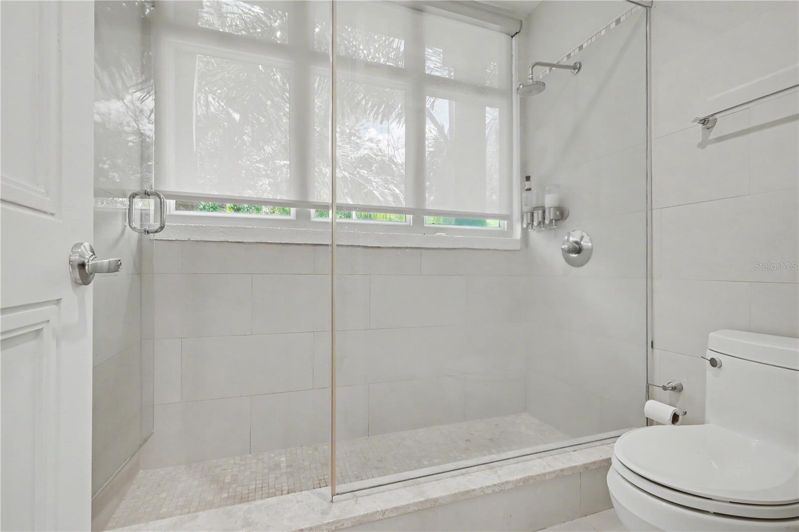 LAS VENTANAS I CONDOMINIUM - Residential