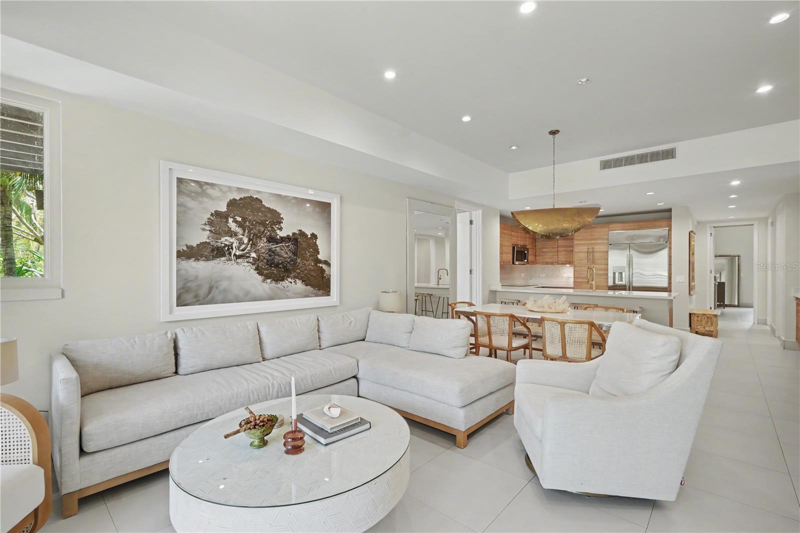 LAS VENTANAS I CONDOMINIUM - Residential