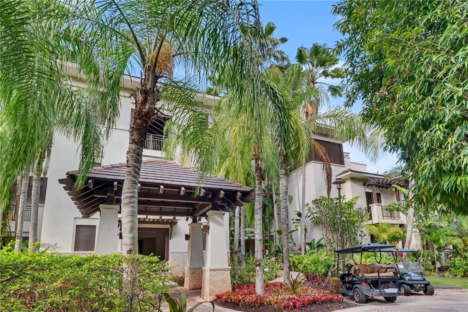 LAS VENTANAS I CONDOMINIUM - Residential