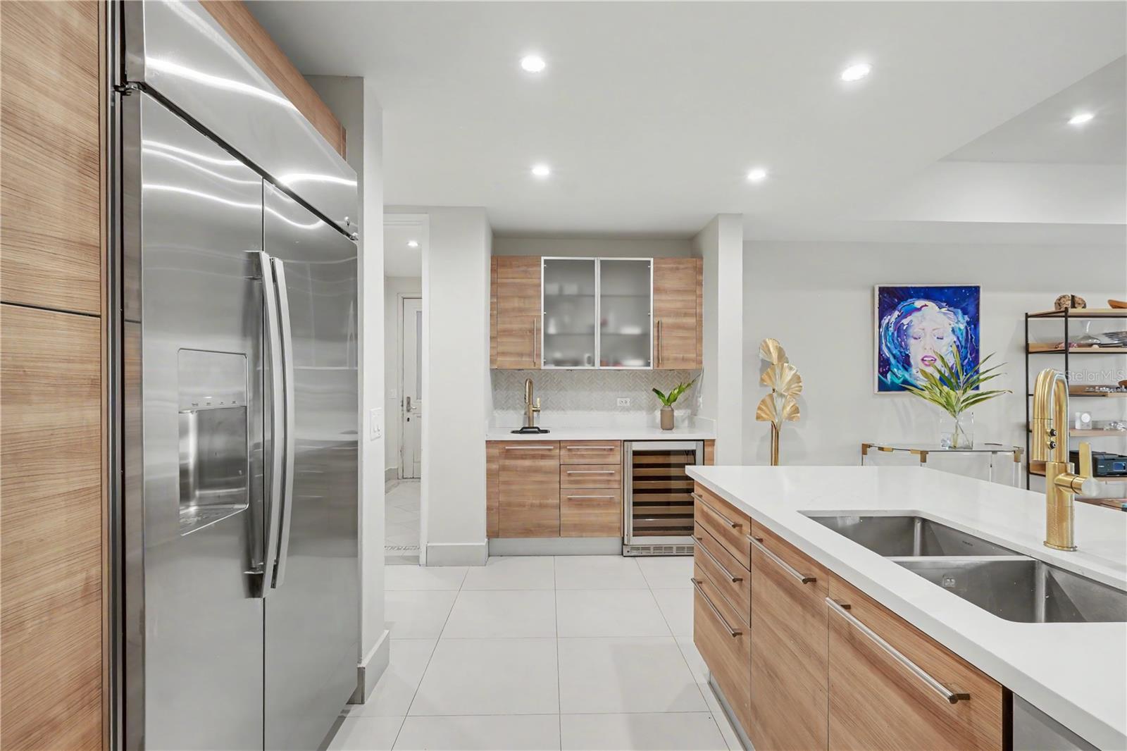 LAS VENTANAS I CONDOMINIUM - Residential